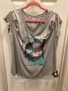 Disney Parks Gray Cold-Shoulder Star Wars Storm Trooper Graphic Tee Size XL